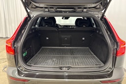 harmaa Volvo V60 2021 kuva 16.