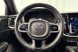 harmaa Volvo V60 2021 kuva 19.