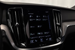 harmaa Volvo V60 2021 kuva 22.