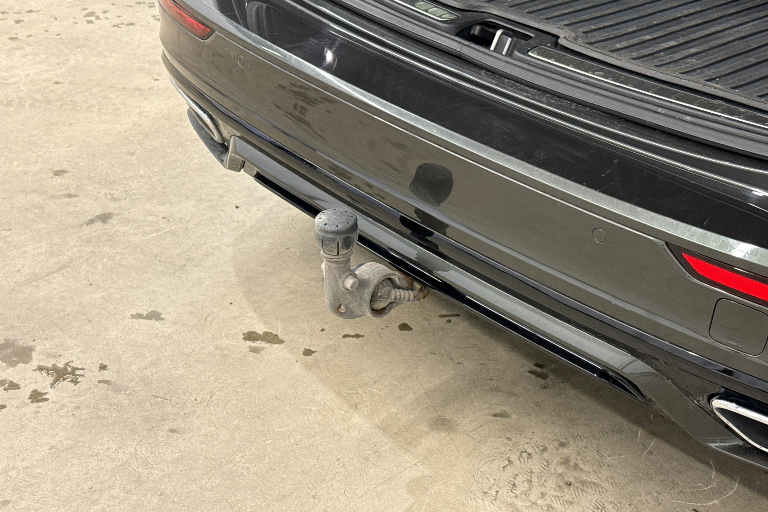 harmaa Volvo V60 2021 kuva 32.