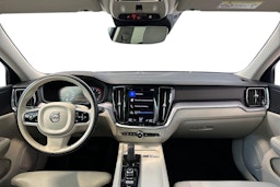 sininen Volvo V60 2021 kuva 9.