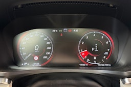 sininen Volvo V60 2021 kuva 23.