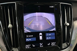 sininen Volvo V60 2021 kuva 29.