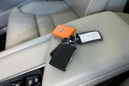 sininen Volvo V60 2021 kuva 31.