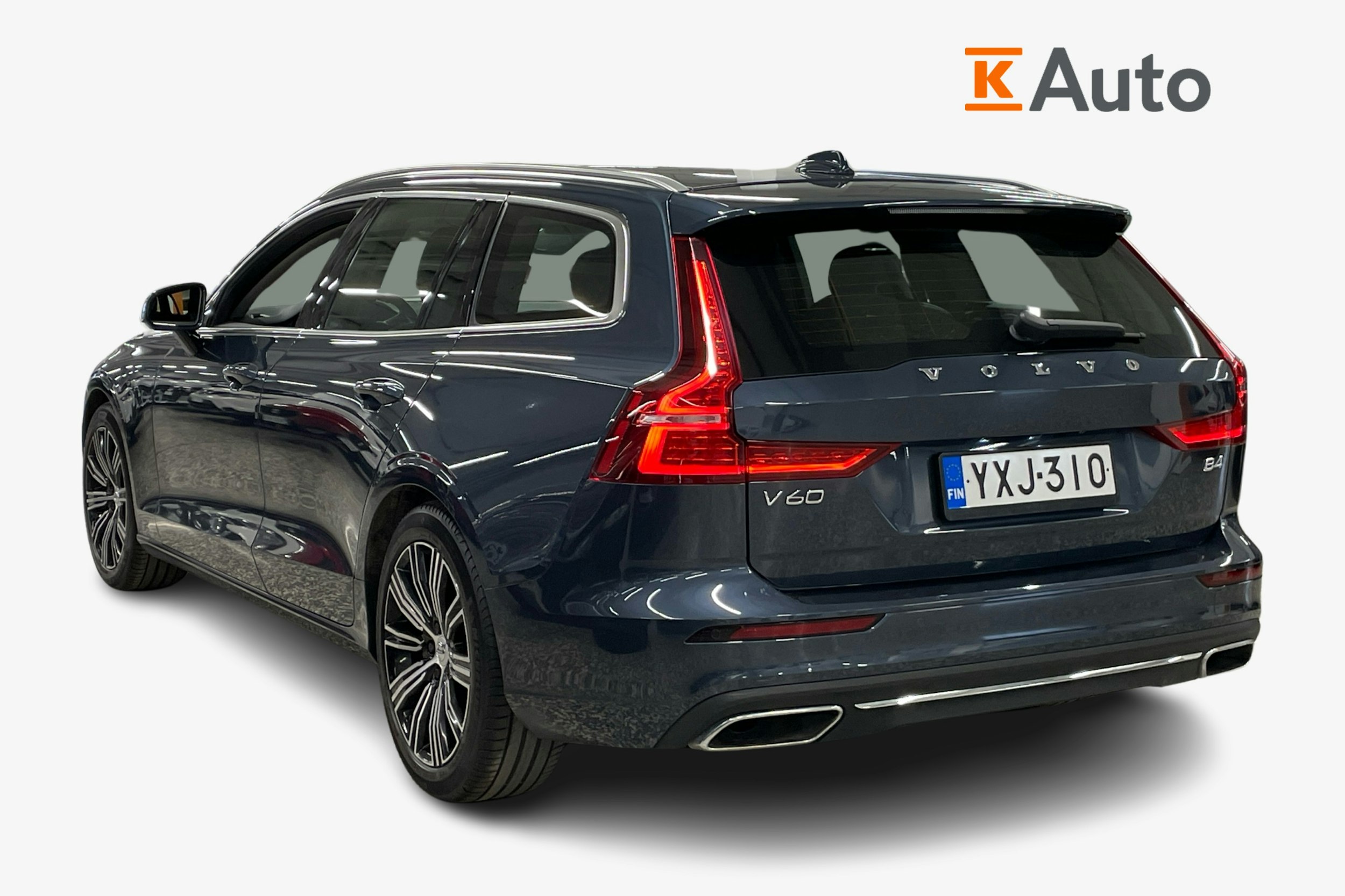 sininen Volvo V60 2021 kuva 2.