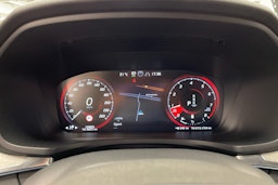 sininen Volvo V60 2021 kuva 13.