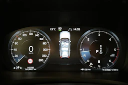 sininen Volvo V60 2021 kuva 20.