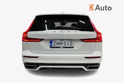 valkoinen Volvo V60 2021 kuva 5.