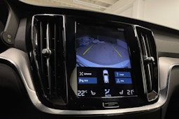 valkoinen Volvo V60 2021 kuva 25.