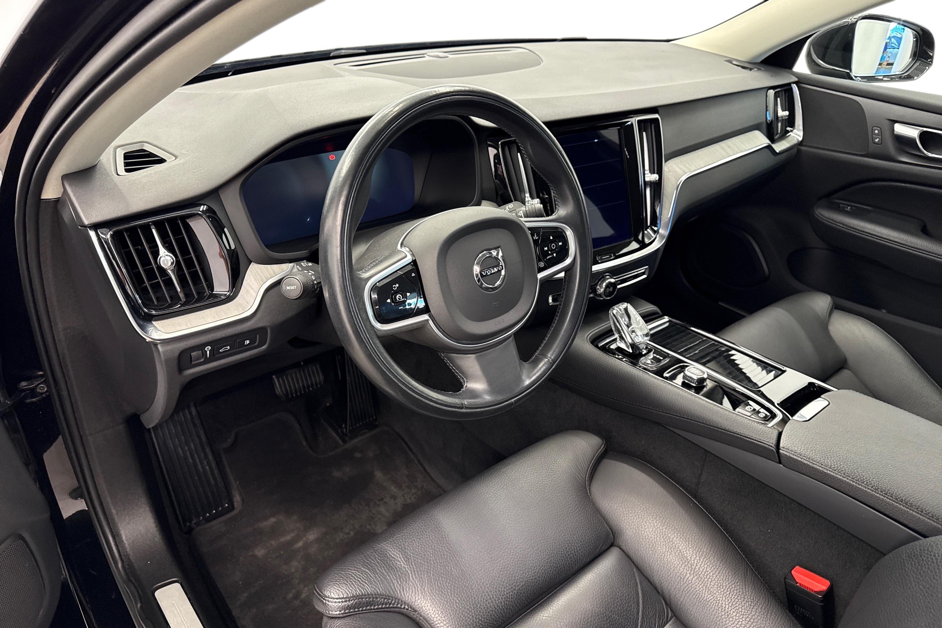 Volvo V60 2022, kuva 6/20
