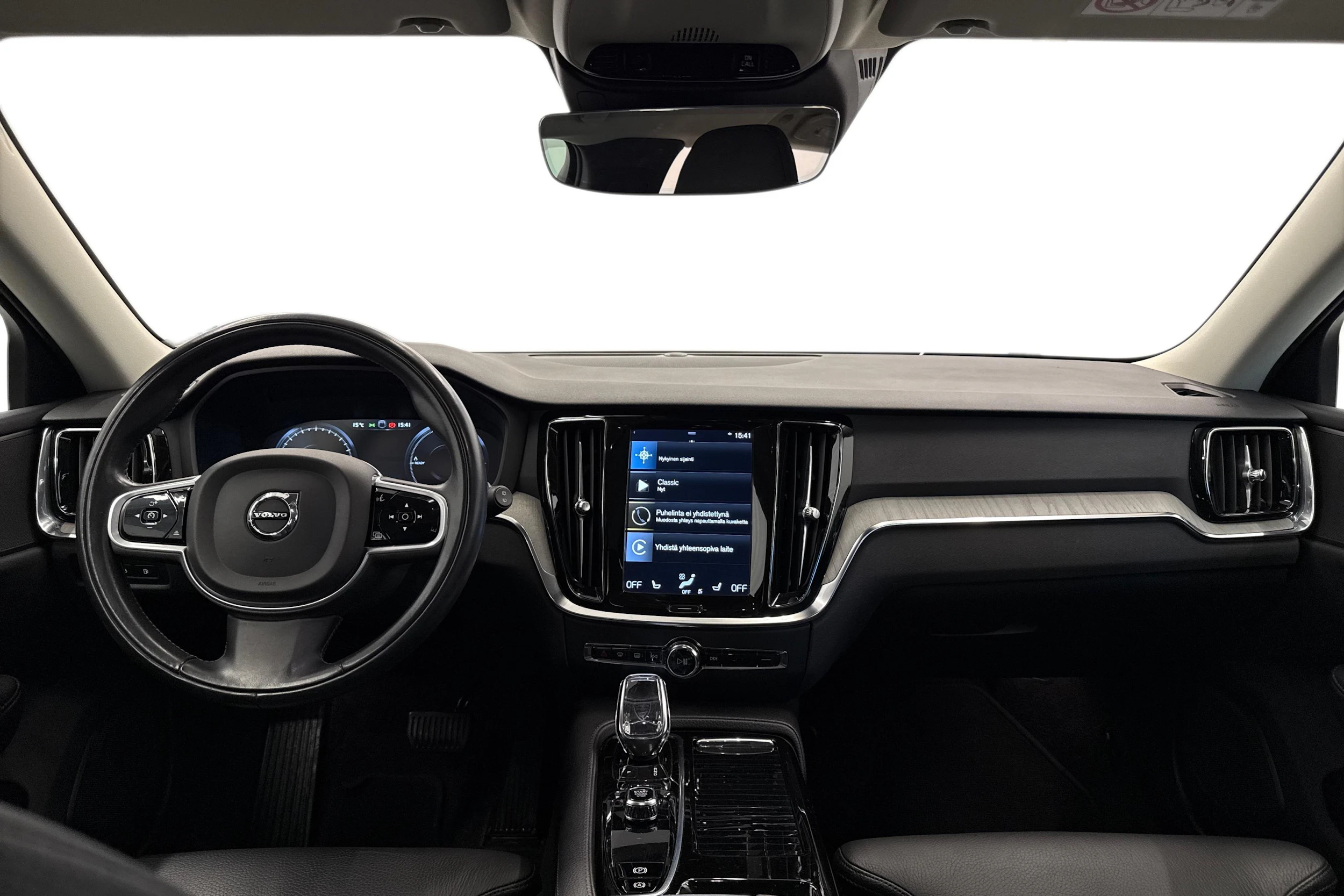 musta Volvo V60 2022 kuva 7.