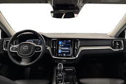 musta Volvo V60 2022 kuva 7.