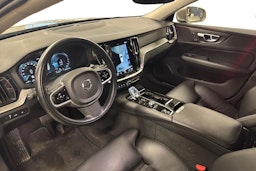 harmaa Volvo V60 2022 kuva 3.