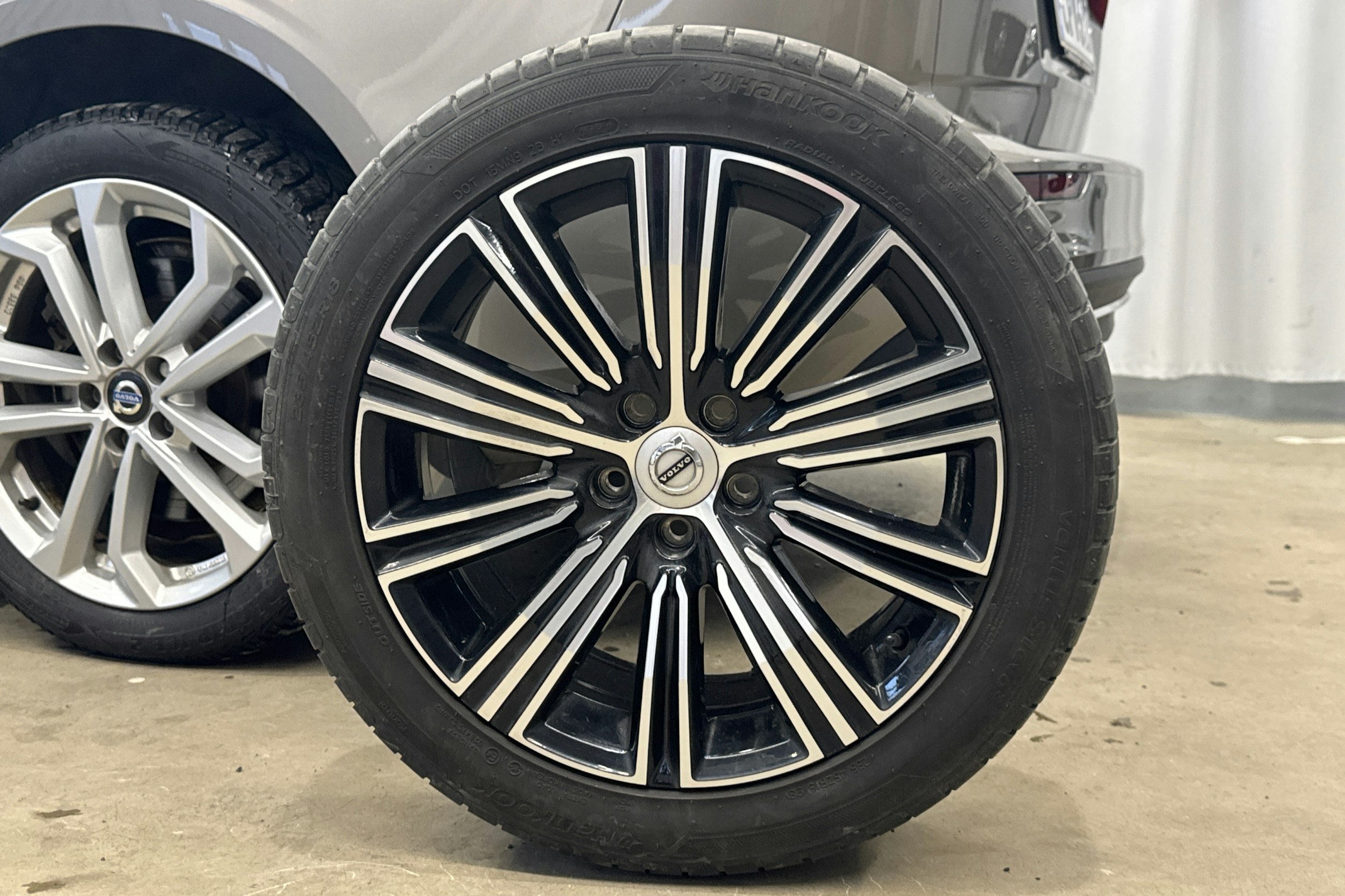 harmaa Volvo V60 2022 kuva 10.