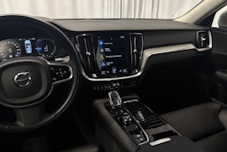 harmaa Volvo V60 2022 kuva 20.
