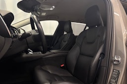 harmaa Volvo V60 2022 kuva 27.
