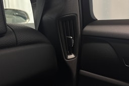 harmaa Volvo V60 2022 kuva 28.