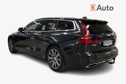 Musta Volvo V60 2022 kuva 2.