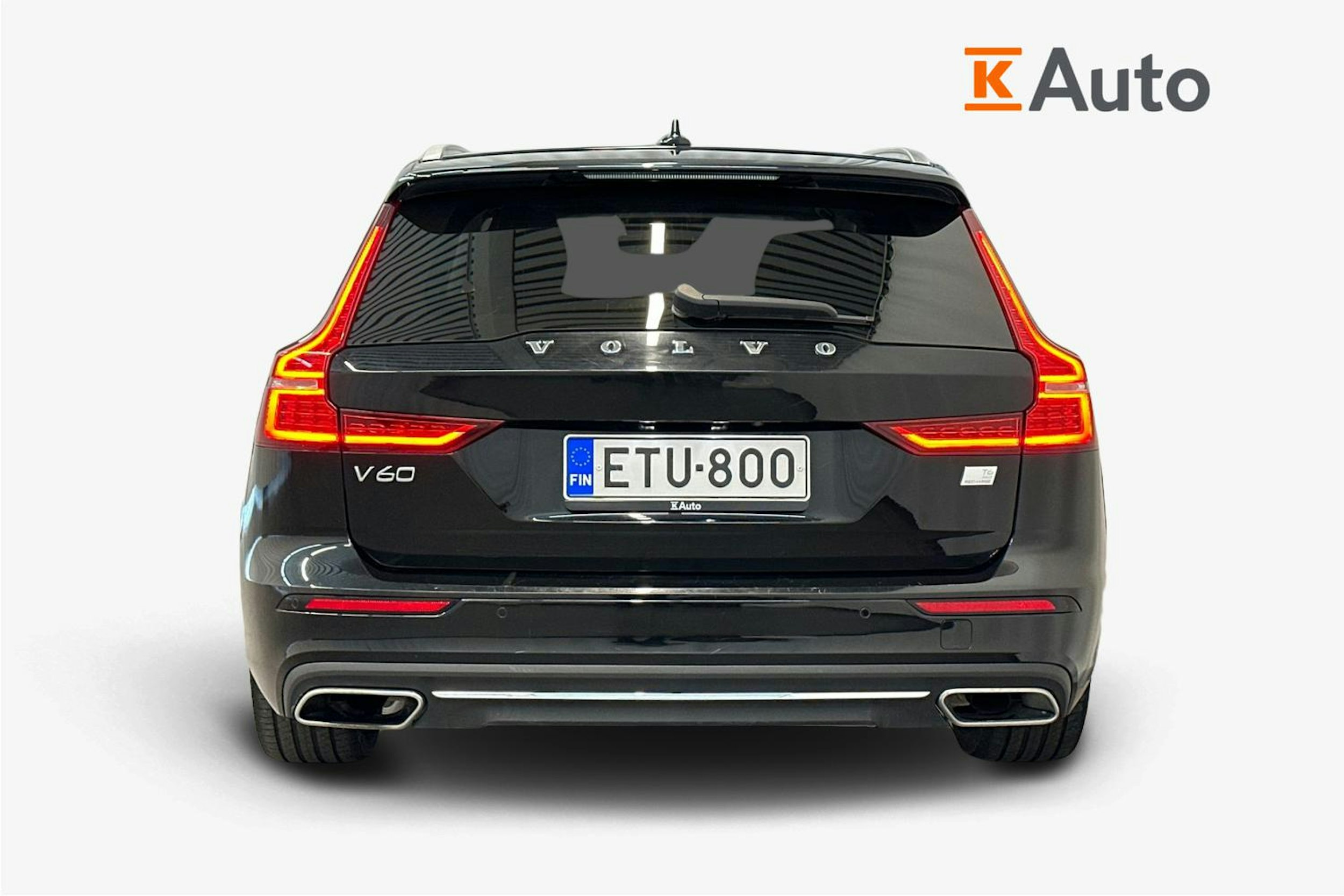 musta Volvo V60 2022 kuva 3.