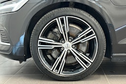 musta Volvo V60 2022 kuva 11.