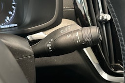 musta Volvo V60 2022 kuva 21.