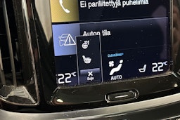 musta Volvo V60 2022 kuva 31.