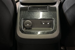 musta Volvo V60 2022 kuva 35.