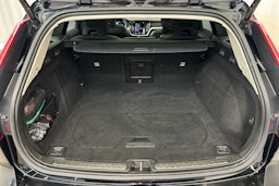 musta Volvo V60 2022 kuva 36.