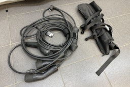 musta Volvo V60 2022 kuva 40.