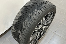 musta Volvo V60 2022 kuva 42.