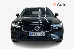 Musta Volvo V60 2022 kuva 4.
