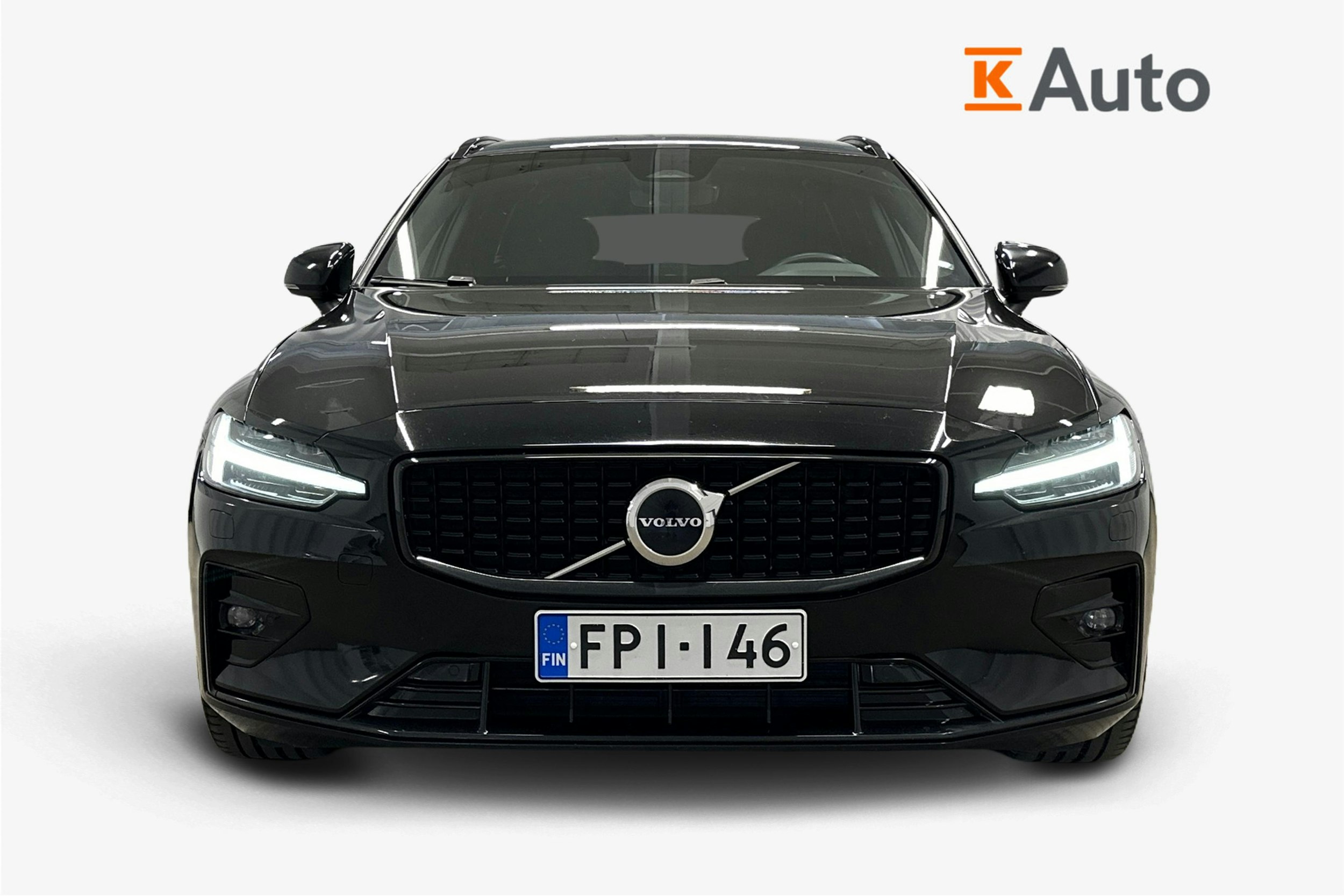 musta Volvo V60 2022 kuva 5.