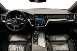 musta Volvo V60 2022 kuva 9.