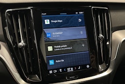 musta Volvo V60 2022 kuva 26.