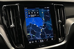 musta Volvo V60 2022 kuva 29.