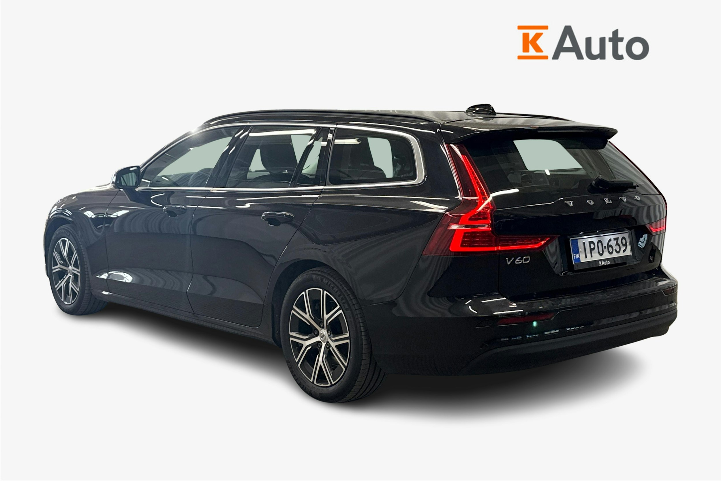 musta Volvo V60 2022 kuva 2.