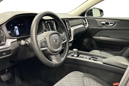 musta Volvo V60 2022 kuva 7.