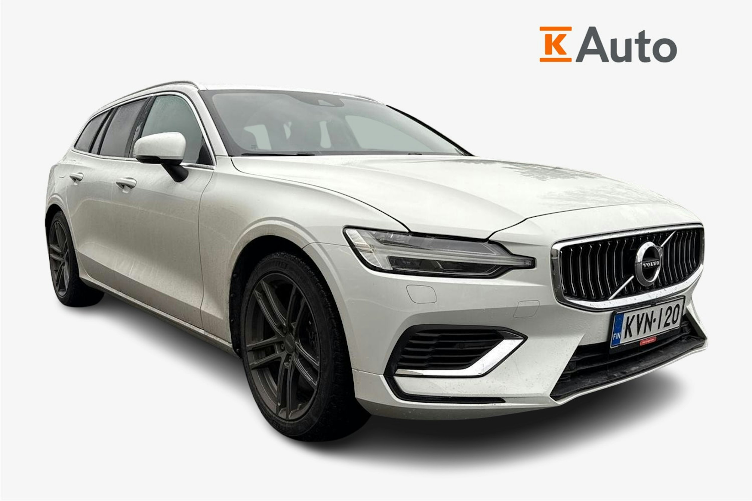 valkoinen Volvo V60 2022 kuva 1.