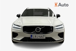 valkoinen Volvo V60 2022 kuva 5.