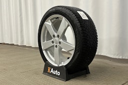 valkoinen Volvo V60 2022 kuva 13.