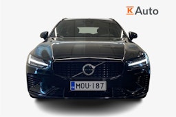Musta Volvo V60 2022 kuva 5.