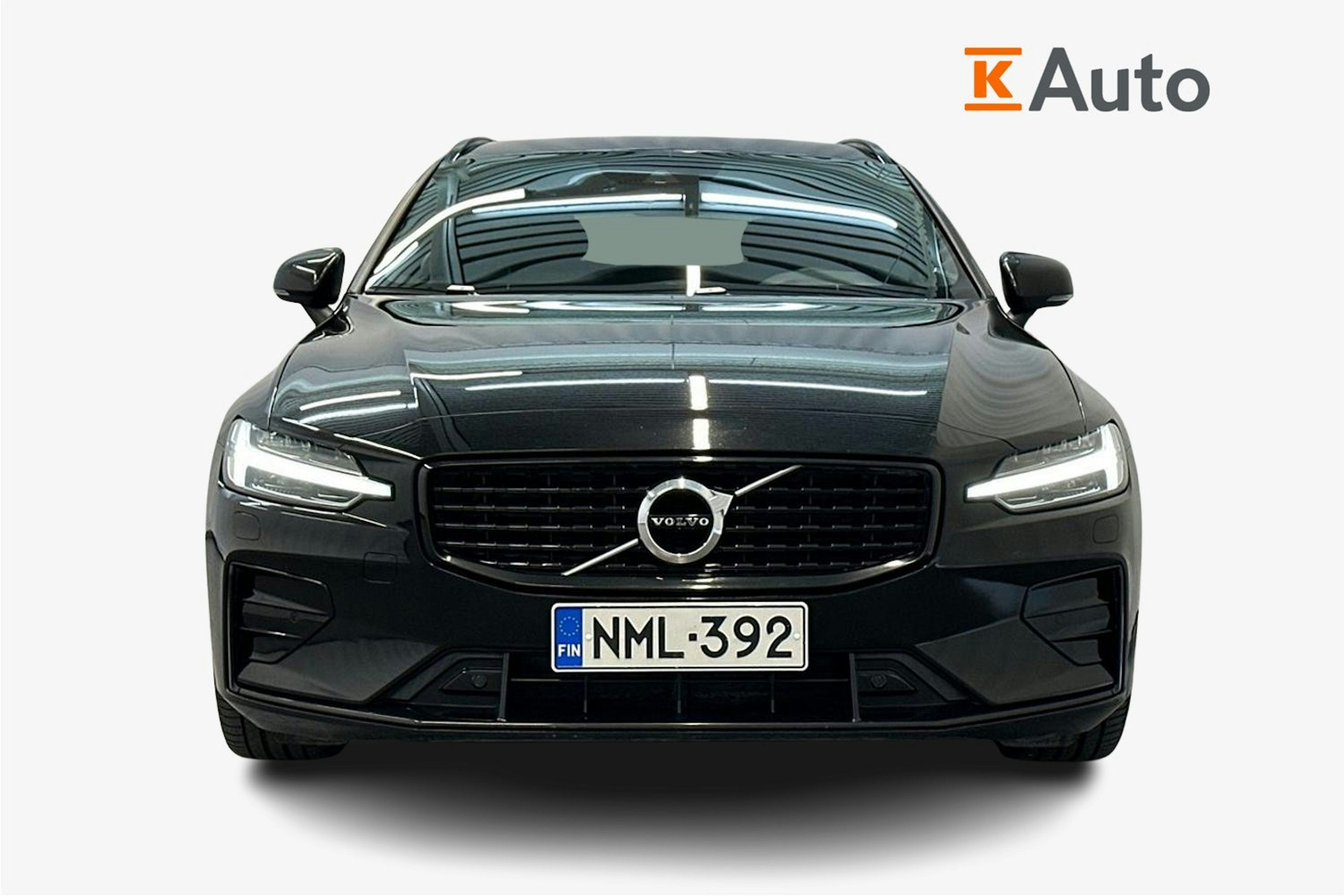 musta Volvo V60 2022 kuva 5.