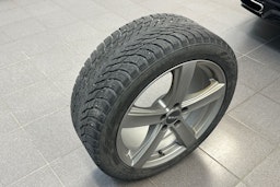musta Volvo V60 2022 kuva 21.