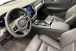 met. sininen Volvo V60 2022 kuva 7.