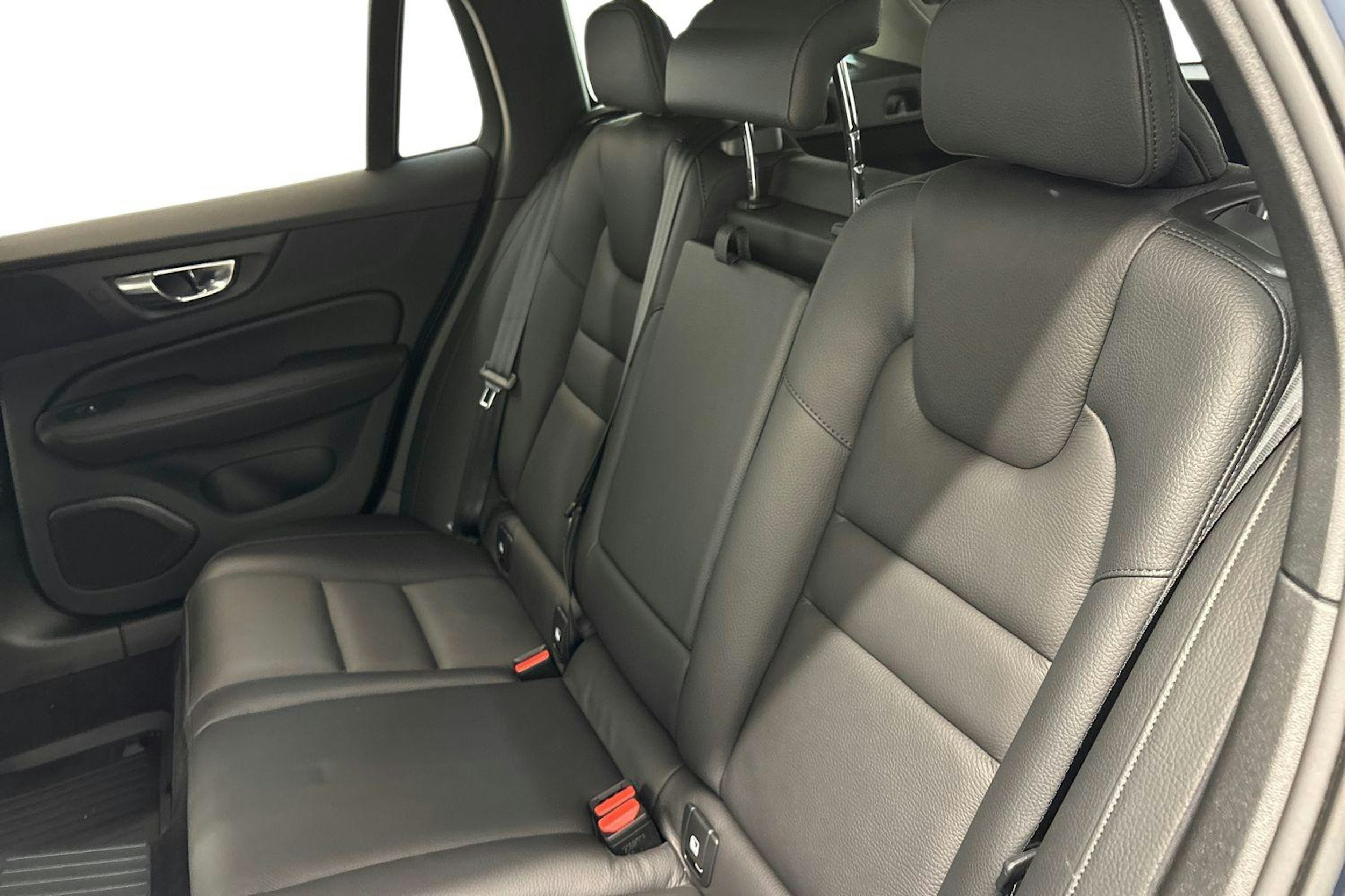 met. sininen Volvo V60 2022 kuva 10.