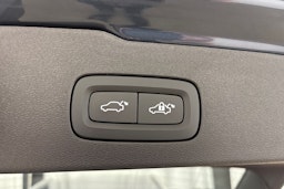 met. sininen Volvo V60 2022 kuva 16.