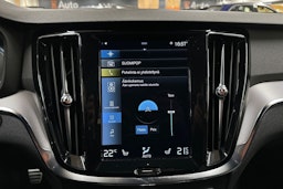 sininen Volvo V60 2022 kuva 15.