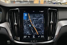 sininen Volvo V60 2022 kuva 17.