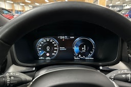 sininen Volvo V60 2022 kuva 22.