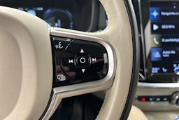 musta Volvo V60 2022 kuva 24.